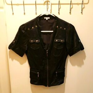 Black Short Sleeve Jacket with Zipper